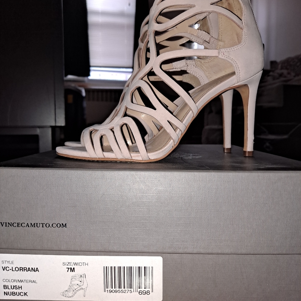 Vince Camuto nude heels